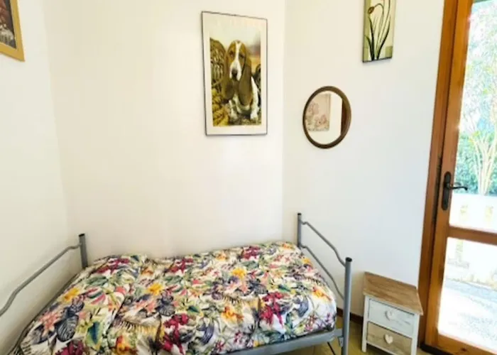 Charming With Private Garden Daire Bibione