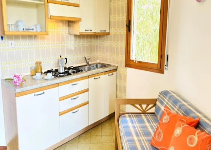Charming With Private Garden Daire Bibione